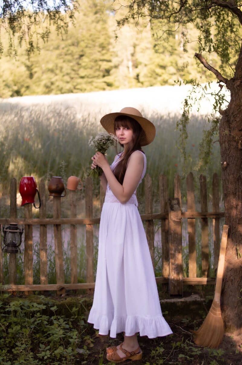 Elizabeth 01
