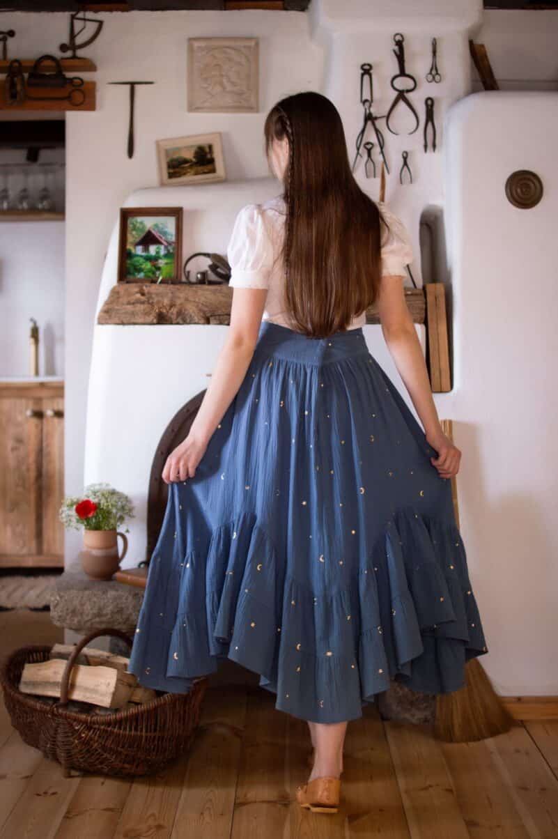 Selena 16