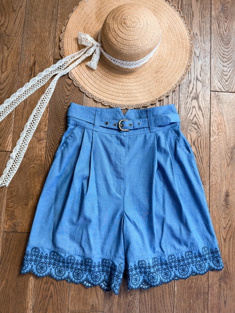 Embroidered vintage jeans shorts